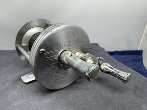 Vintage Bronson 2550 Mercury Jeweled End Caps and Engraved Reel - Picture 1 of 12