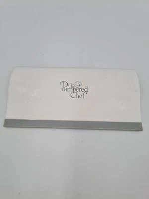 Pampered Chef Curved Plastic Kitchen Scraper 1615 - Image 1 of 2