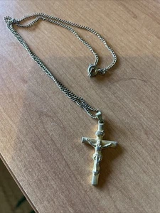 Gold plated cross charm with necklace - Picture 1 of 2