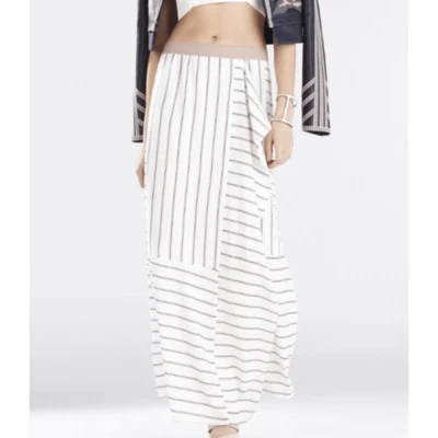 Maxi Falda BCBG MaxAzria con Volantes Dobladillo Talla MED Foto 1 de 4