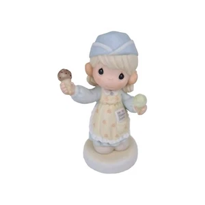 🚨 Precious Moments 635049 Scoop'in Up Some Love Girl Ice Cream Cone Figurine - Picture 1 of 4