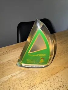 1983 AMERICAS CUP AUSTRALIA II YACHT PIECE OF SPINNAKER SAIL IN PERSPEX - Picture 1 of 5