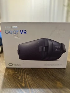 Samsung Gear VR headset Virtual Reality for your Samsung Phone SM-R323 New - Picture 1 of 3