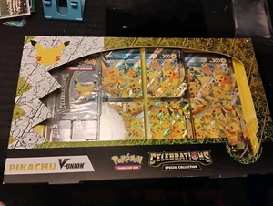 Pokémon Celebrations 25th Anniversary Pikachu V-Union Special Collection  - Bild 1 von 3