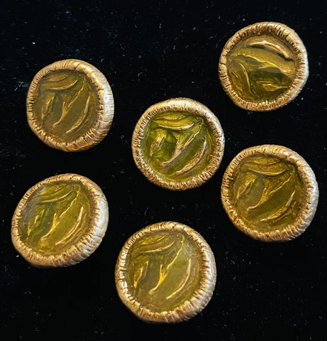 Ex Rare Vintage HAUTE COUTURE French gilt brass set of 6 backmarked buttons Cover