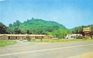Old Hickory Lake TN Pine Cove Motel 6 miles From Nashville Old Cars Postcard - Picture 1 of 2