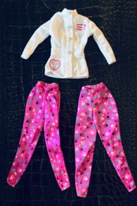 Vtg Barbie 1996 Pet Doctor Jacket Pants Lot 15302 AGS36 - Picture 1 of 2