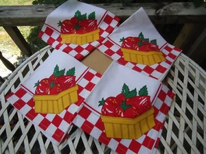 Juego de 4 servilletas de tela para cesta de frutas fresas rojas a cuadros decoración de granja de campo - Imagen 1 de 6