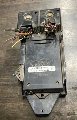 MÓDULO MULTIFUNCIÓN FORD F250 F350 SUPER DUTY GEM 1999-2001 F81B-14B205-AD Foto 1 de 4