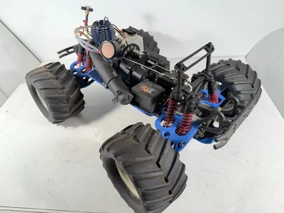 TRAXXAS T-MAXX 2.5 NITRO MONSTER TRUCK 1/10 4x4 w/ 3.3 ENGINE, SLIDER PROJECT - Image 1 of 4