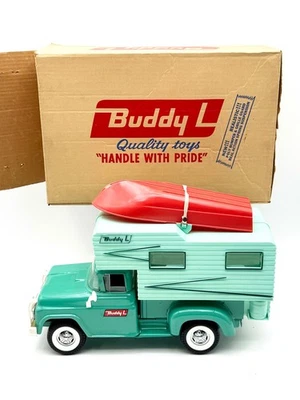 Camion camper Buddy L n. 5433-B con barca in scatola originale - Immagine 1 di 4