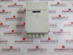 PK 9520000 Polycarbonate Enclosure pk Without Knockout IP66 3-32VDC 10 AMP - Picture 1 of 7