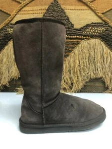 UGG WOMENS BROWN  WINTER BOOT SIZE 8 - Picture 1 of 9