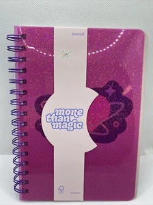 Cuaderno de composición con cubierta de PVC brillante con pegatinas - más que magia - Imagen 1 de 3