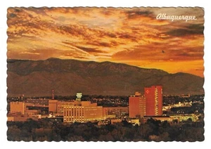Cartolina d'epoca Albuquerque Tramonto Paesaggio urbano Nuovo Messico Dexter Press Petley - Foto 1 di 2