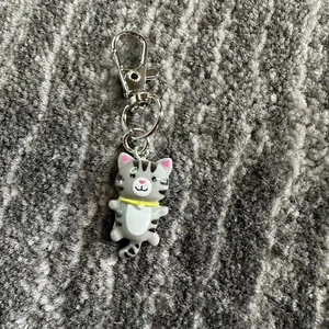 Cat Bag Charm Pack White Gray Kitten Clip On Dangle Charms 1” Cat Lady Gift New - Picture 1 of 4
