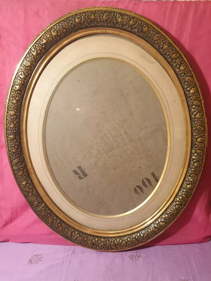 RARE Très grand cadre ancien ovale bois et stuc vitré sorti de grenier - Photo 1/4