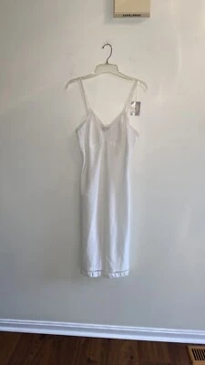 Lencería vintage de Cristian Dior Foto 1 de 4