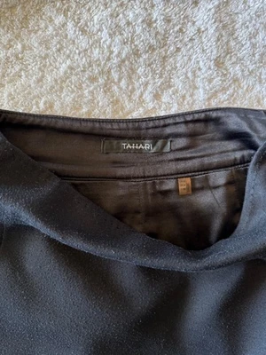 Falda lápiz Tahari 4 negra lana cremallera lateral plisada Foto 1 de 3