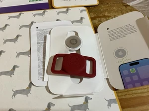 1x APPLE AirTag Air Tag Authentic Tracker plus a Pet AirTag holder - Photo 1 sur 7