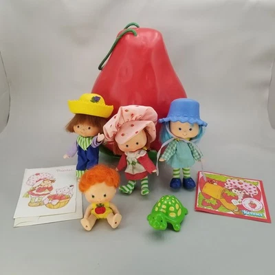 Strawberry Shortcake  10” Carrying Storage Case And Dolls Vintage 1980 + Extras - Image 1 of 4