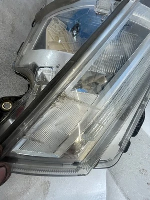 HELLA 1LL 010 478-131 Hauptscheinwerfer links für Volvo FH FM 2 103 563 4 - Bild 1 von 4