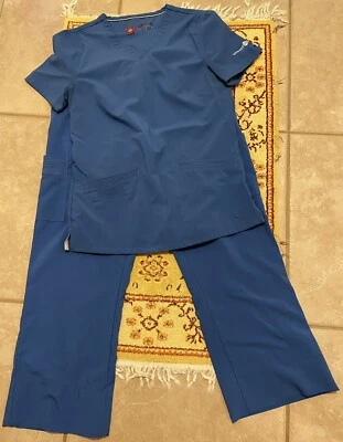 Urbane Performance Women’s Blue Top XS and Bottom Pants Petite Medium Scrubs Set - Image 1 of 4