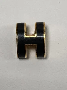Hermes Pop Ash H Logo Pendant Black Gold H147991 Used 93461bf1ca41f088d - Picture 1 of 6