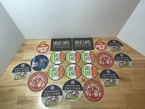 20 verschiedene Bar Bierdeckel Männerhöhle Dekor Knospe Licht/Schock Top/Neu Belgien - Bild 1 von 7