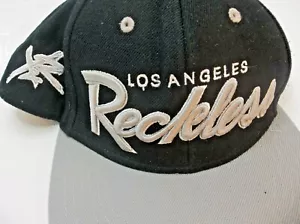 Young & Restless cap Los Angeles Black with white embroidering & grey brim - Picture 1 of 4