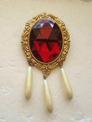 BEAUTIFUL BROOCH, HUGE RED STONE, FAUX PEARL DANGLES, 3 3/4" LONG - Image 1 of 4