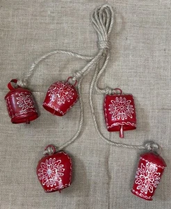 Campana de Vaca Roja Carillón de Viento Rústico Casa de Campo Arte Popular Nórdico Núcleo Hecho a Mano - Imagen 1 de 5
