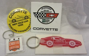 Vintage Set Corvette - 2 Schlüsselanhänger, Bowling Green KY Pin 1986 & 1 Magnet - Bild 1 von 6