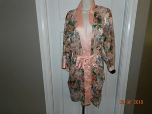 Victorias Secret Silky Robe Floral Print One Size Peach Gold Label - Picture 1 of 4