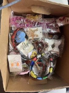 Jewelry Lot - Reseller Mystery Box of Wearable Costume/Fashion Jewelry - Picture 1 of 3