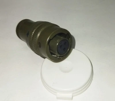 P/N PT06CE-8-3S Circular MIL Spec Connector 3PIN Size 8 Straight Socket Plug - Image 1 of 4