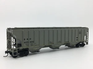 HO Athearn Baltimore & Ohio 54’ PS 3-Bay Covered Hopper B&O #603200 - Bild 1 von 9
