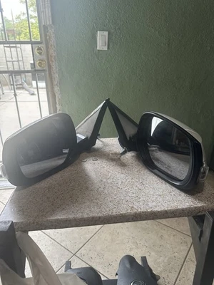 Espejos retrovisores laterales Infiniti Q50 2018 OEM para conductor izquierdo y pasajero derecho, E11038068 Foto 1 de 4