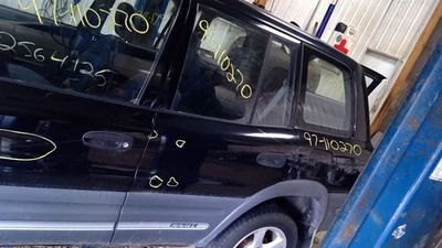 Puerta trasera del conductor sin guardabarros acampanada compatible con 96-00 RAV4 10304816 Foto 1 de 4