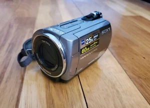 Sony Handycam dcr-sr82 - Picture 1 of 12