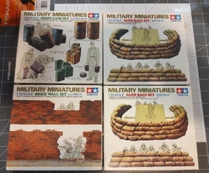 Military Miniatures Sand Bag, Jerry Cans & Brick Walls Set - Picture 1 of 2