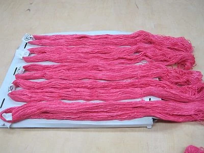 wolle zum stricken Häkelgarn- rot Strickwolle 500gr. zellwo./vis. 900m naturgarn - Bild 1 von 4