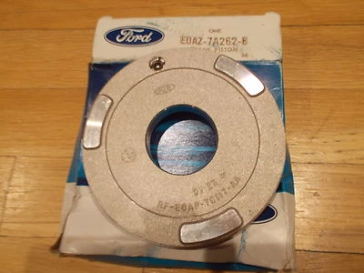 НОВЫЙ ИЗ СТАРЫХ ЗАПАСОВ 1980 - 1989 FORD MUSTANG AOD ПОРШНЕВАЯ МУФТА E0AZ-7A262-B - Изображение 1 из 2