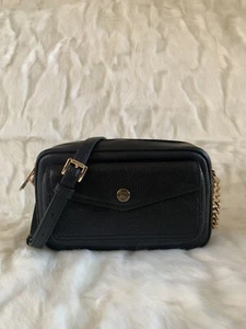 NWT Michael Kors JST Medium Pocket Camera  Crossbody - Black - Picture 1 of 12