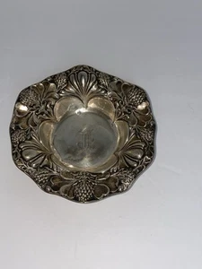 Gorham Sterling Silver Clover Pattern Bowl A2569, 2 OZ 5.5” STERLING SILVER!!!! - Picture 1 of 5