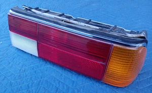BMW E24 633CSi 635CSi M6 OEM Taillamp Tail Light Assembly w/ Chrome Frame -Right - Foto 1 di 24