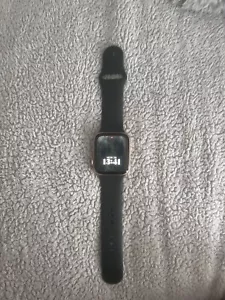 Apple Watch Series 4 44 mm Rose Gold Aluminum Case with Black Sport Band (GPS) - Picture 1 of 5