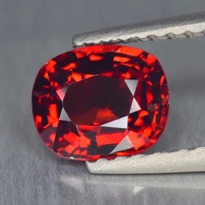 0.90Ct Cushion, Premium Transparent Gemstone Unheated Red Spinel _ Burma - Picture 1 of 2