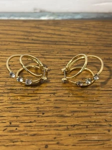 Vintage goldfarbene dreilagige Creolen klar Strass Kristall Huggies - Bild 1 von 11