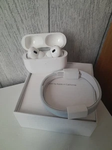 Apple AirPods Pro 2ème génération avec étui de chargement sans fil MagSafe - Blanc - Photo 1 sur 6